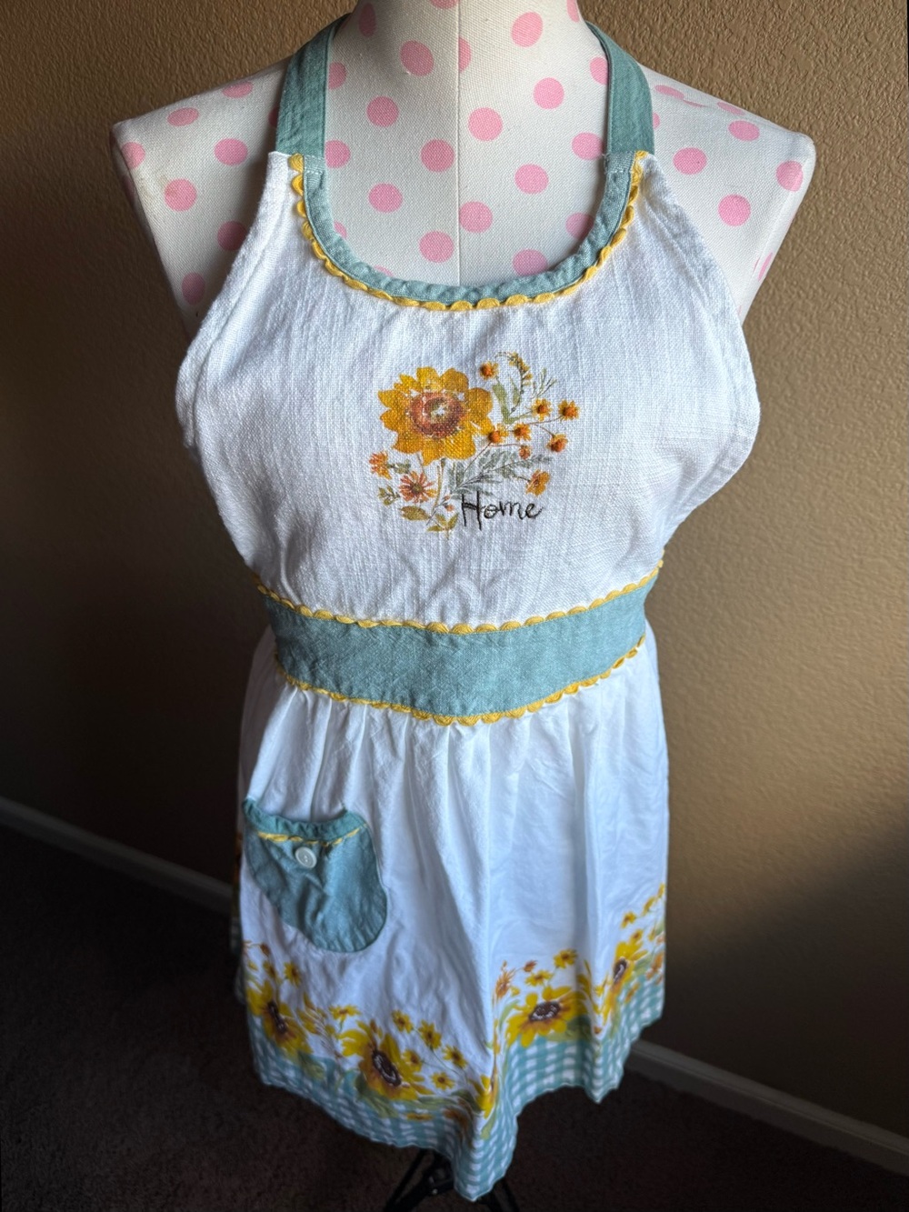 Kay Dee Designs Floral White and Teal Apron